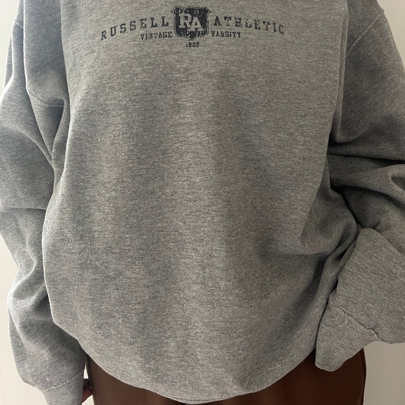 Vintage Russell Athletic Crewneck - Picture 2 of 10